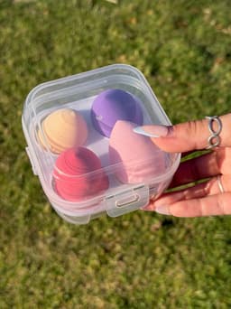 Estuche con 4 esponjas diversas para maquillaje X MAYOR ($90 c/u paquete minimo de 12 estuches) - imagen