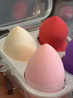 Estuche con 4 esponjas diversas para maquillaje X MAYOR ($90 c/u paquete minimo de 12 estuches) - imagen