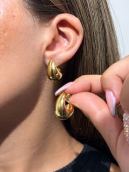 Caravanas de gota en tendencia - imagen