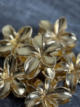 Pinza diseño de flor brillante - imagen