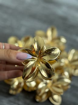 Pinza diseño de flor brillante - imagen