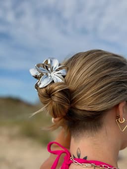 Pinza diseño de flor brillante - imagen