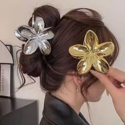 Pinza diseño de flor brillante