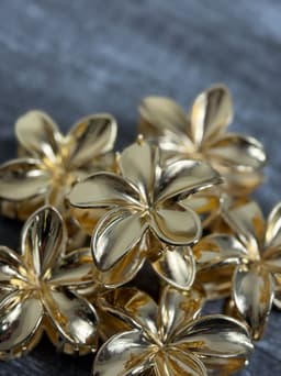 Pinza diseño de flor brillante por MAYOR ($50 c/u Pack de 12 unidades) - imagen