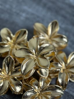 Pinza diseño de flor brillante por MAYOR ($50 c/u Pack de 12 unidades) - imagen