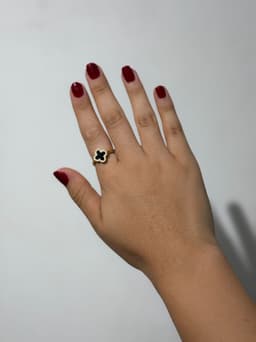 Anillo en tendencia color dorado - imagen