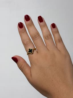 Anillo en tendencia color dorado - imagen