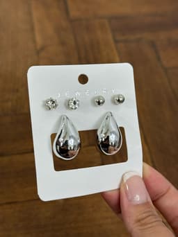 Pack de 3 caravanas en tendencia - imagen