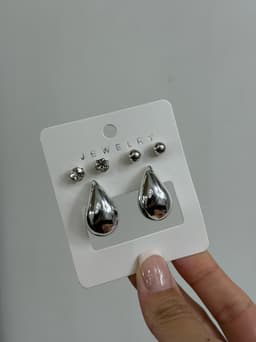 Pack de 3 caravanas en tendencia - imagen