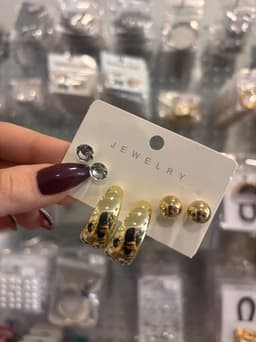 Estuche con 3 pares de caravanas en tendencia