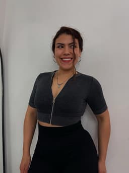 Remera nevada con cierre - imagen