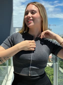 Remera nevada con cierre - imagen