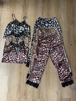 Conjunto de pijama animal Print por MAYOR ($390 c/u Pack de 12 unidades) - imagen