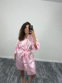 Bata de saten de lenceria - imagen