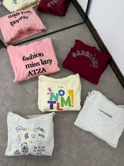 Buzo canguro estampado diseños variados - imagen