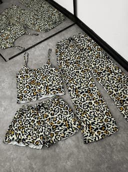 Conjunto de pijama de 3 piezas Animal Print - imagen
