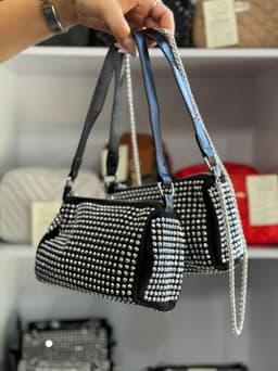 Cartera Lurex con cadena metalica y correa corta de cuero - imagen