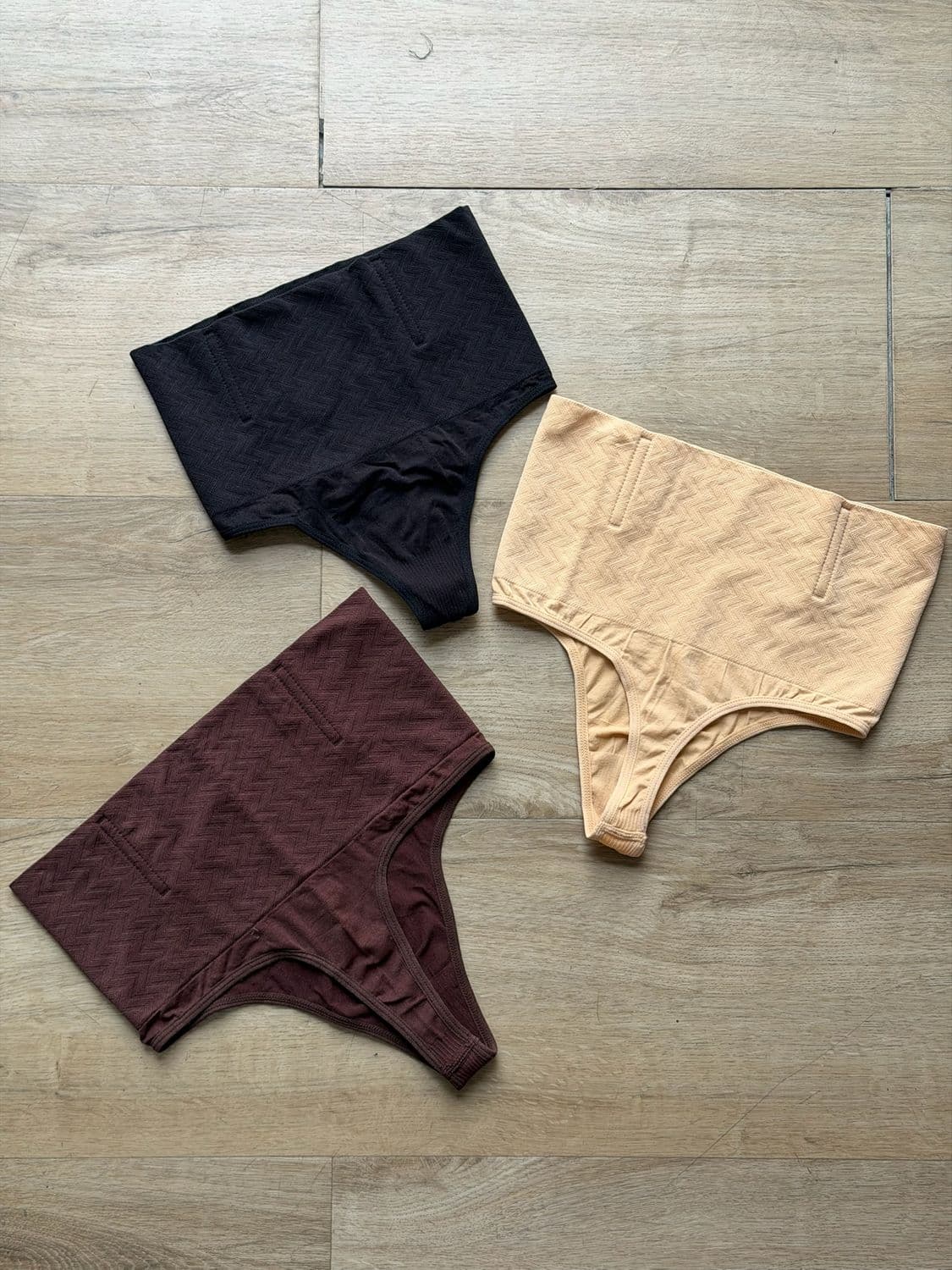 Colaless con Faja y Varillas por MAYOR($120 c/u Pack de 6 unidades )