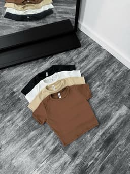 Top Remera Basic - imagen
