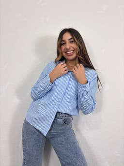 Camisa sastrera con mangas largas  y lineas - imagen