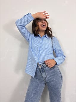 Camisa sastrera con mangas largas  y lineas - imagen