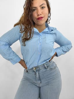 Camisa sastrera con mangas largas  y lineas - imagen