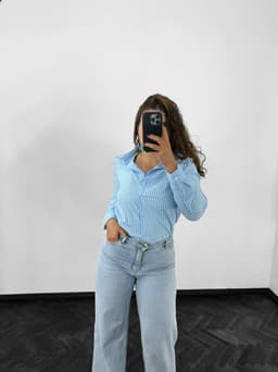 Camisa sastrera con mangas largas  y lineas - imagen