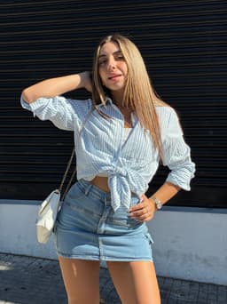 Camisa sastrera con mangas largas  y lineas - imagen