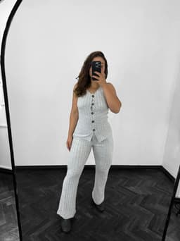 Conjunto sastrero con top con botones y palazo oxford - imagen