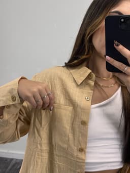 Camisa con manga larga  de varios colores - imagen