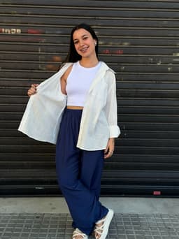 Camisa con manga larga  de varios colores - imagen