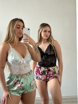 Pijama de dama diseño floral mas top con encaje - imagen