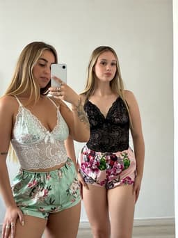 Pijama de dama diseño floral mas top con encaje - imagen