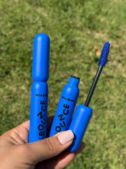 Mascara Rimel de pestañas color azul - imagen
