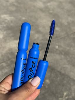 Mascara Rimel de pestañas color azul - imagen