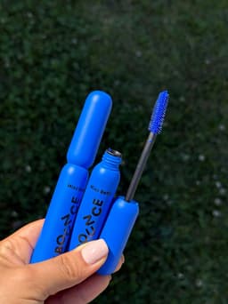 Mascara Rimel de pestañas color azul - imagen