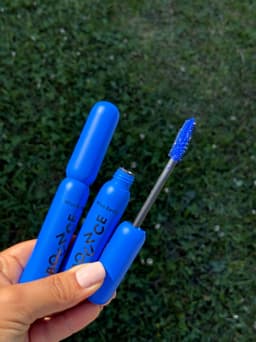 Mascara Rimel de pestañas color azul - imagen