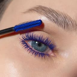 Mascara Rimel de pestañas color azul - imagen