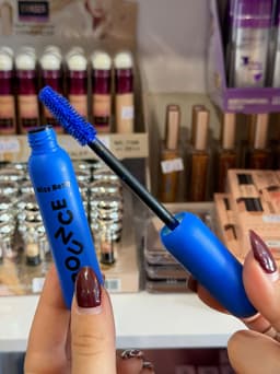 Mascara Rimel de pestañas color azul - imagen