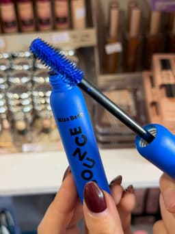 Mascara Rimel de pestañas color azul - imagen