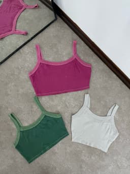 Top musculosa con breteles - imagen
