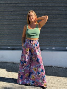 Top musculosa con breteles - imagen