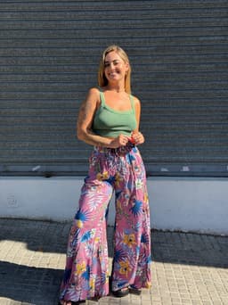 Top musculosa con breteles - imagen