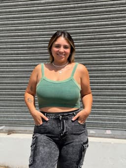 Top musculosa con breteles - imagen