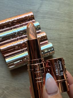 Balsamo labial hidratante - imagen