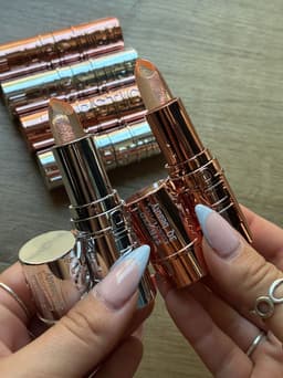 Balsamo labial hidratante - imagen