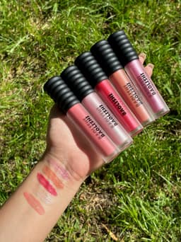 Labial gloss con glitter - imagen