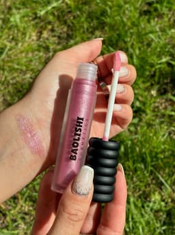 Labial gloss con glitter - imagen