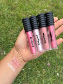 Labial gloss con glitter - imagen
