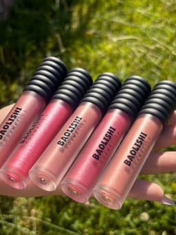 Labial gloss con glitter - imagen